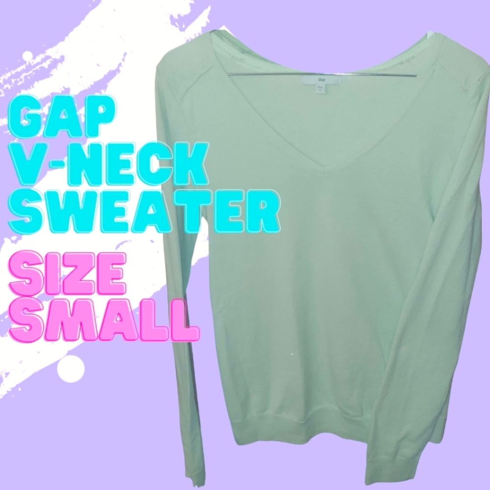 Gap Leightweight V-Neck Green Sweater